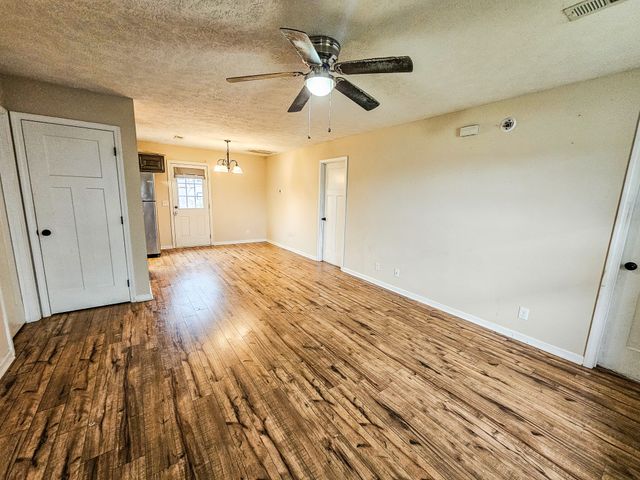 103 Stonefield Cir, Shelbyville, TN 37160
