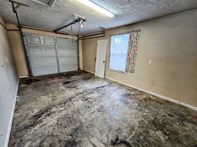 103 Stonefield Cir, Shelbyville, TN 37160