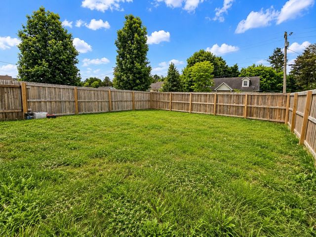 103 Stonefield Cir, Shelbyville, TN 37160