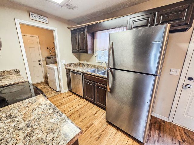 103 Stonefield Cir, Shelbyville, TN 37160