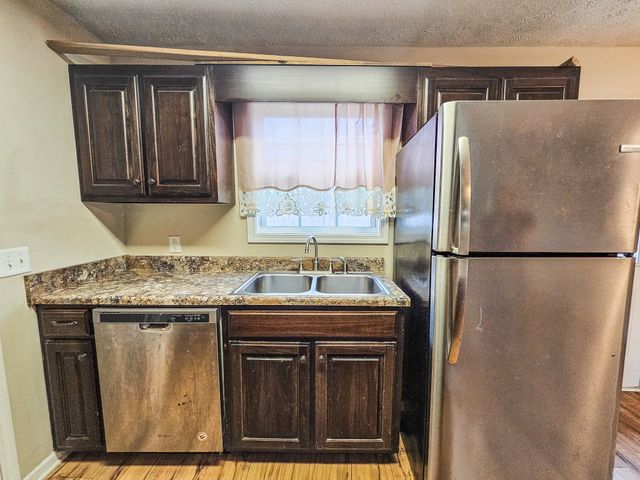 103 Stonefield Cir, Shelbyville, TN 37160