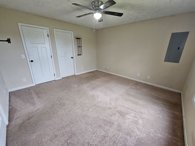 103 Stonefield Cir, Shelbyville, TN 37160