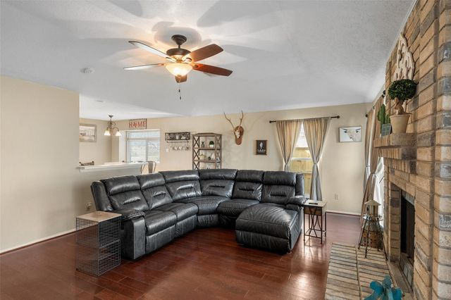 2906 Laurelridge Drive, League City, TX 77573