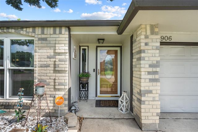 2906 Laurelridge Drive, League City, TX 77573