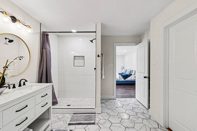 1702 Bristol Court N, Irving, TX 75062