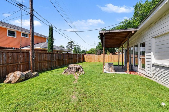 1702 Bristol Court N, Irving, TX 75062