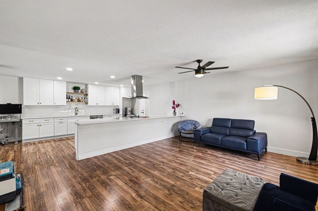 1702 Bristol Court N, Irving, TX 75062
