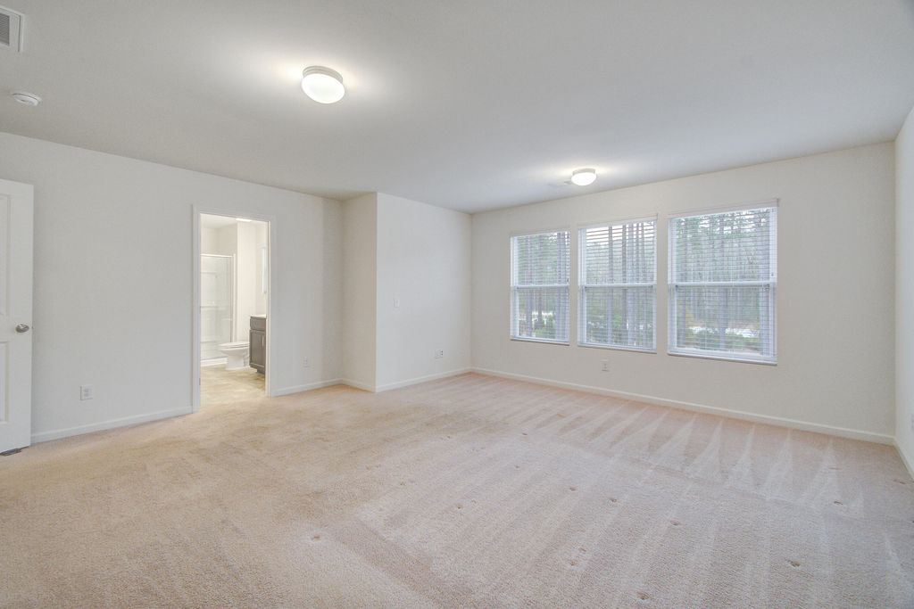 Image 23 of property listing at 411 Fox Sparrow Court, Summerville, SC 29486