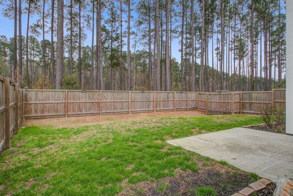 Image 34 of property listing at 411 Fox Sparrow Court, Summerville, SC 29486
