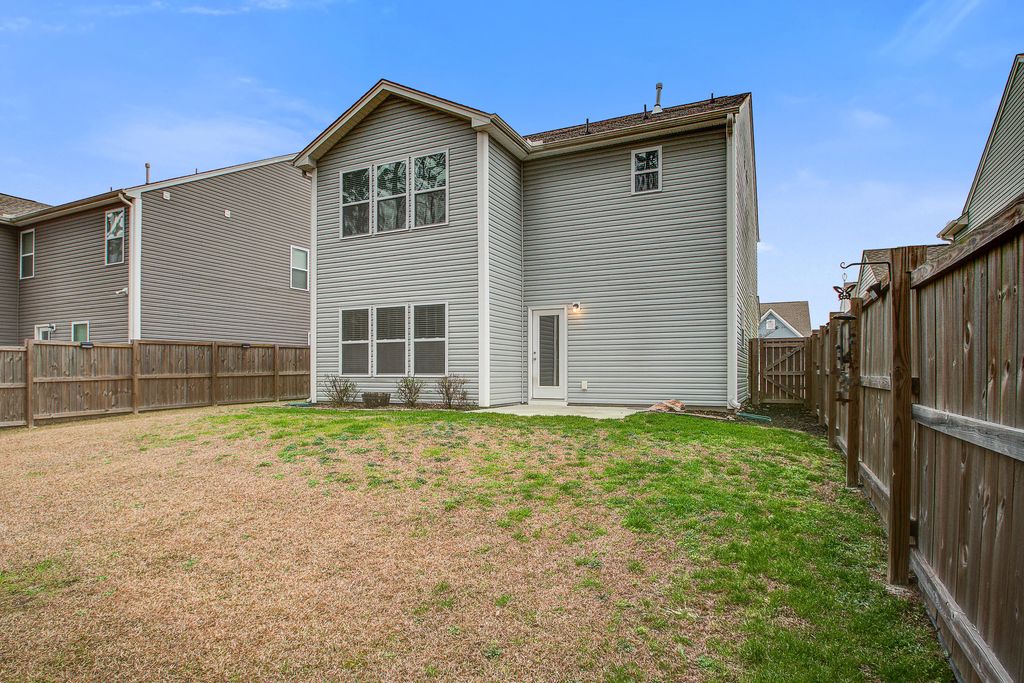 Image 35 of property listing at 411 Fox Sparrow Court, Summerville, SC 29486