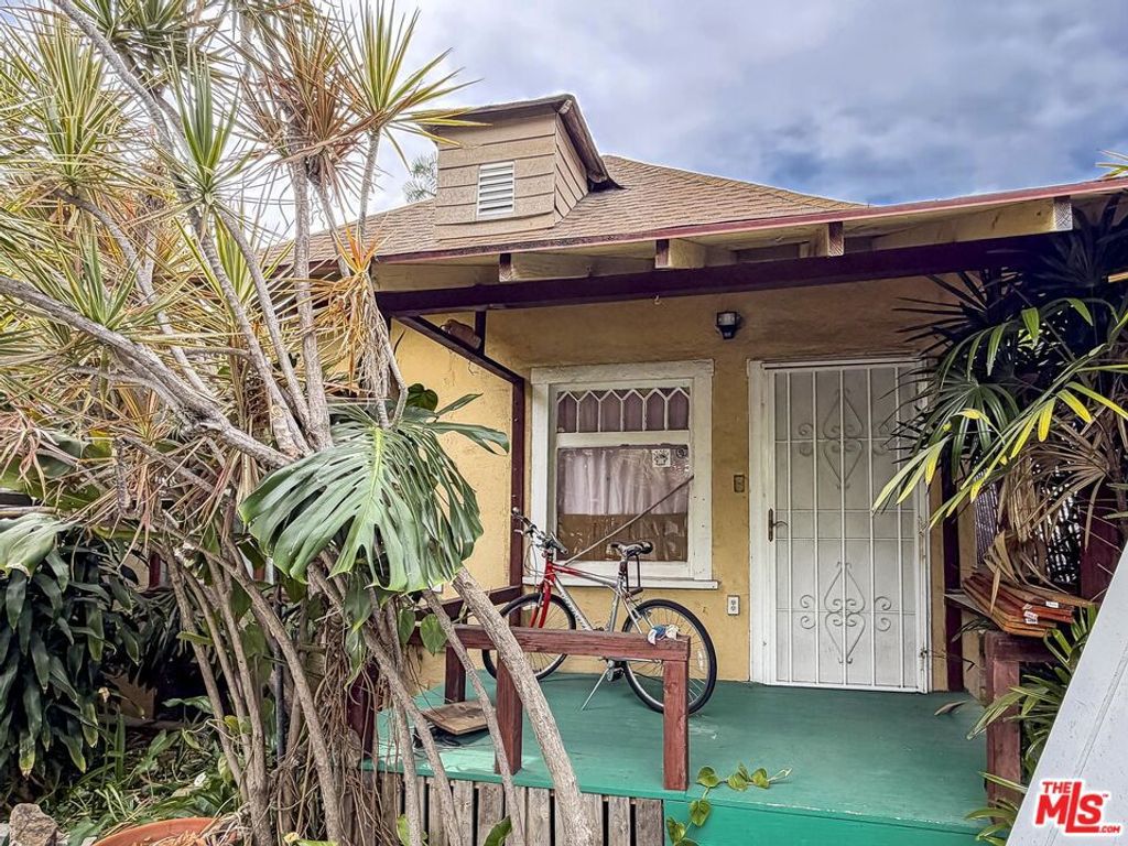 447 N Commonwealth Avenue, Los Angeles, CA 90004 — photo 2