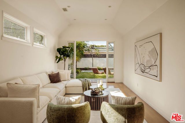 6307 W 5th Street, Los Angeles, CA 90048