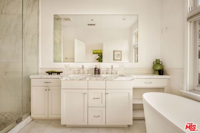 6307 W 5th Street, Los Angeles, CA 90048