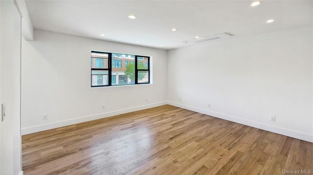3104 28th Avenue, Astoria, NY 11102