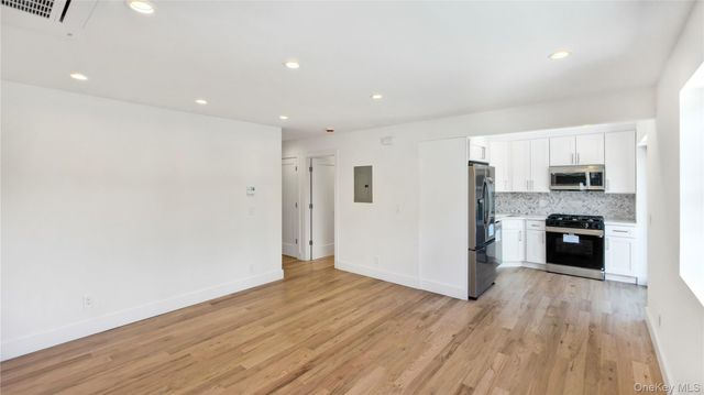 3104 28th Avenue, Astoria, NY 11102