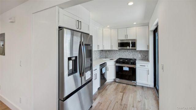 3104 28th Avenue, Astoria, NY 11102