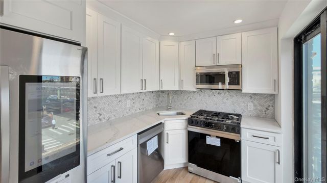 3104 28th Avenue, Astoria, NY 11102