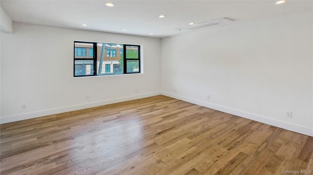 3104 28th Avenue, Astoria, NY 11102