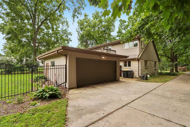 1210 E Broadway, Waukesha, WI 53186