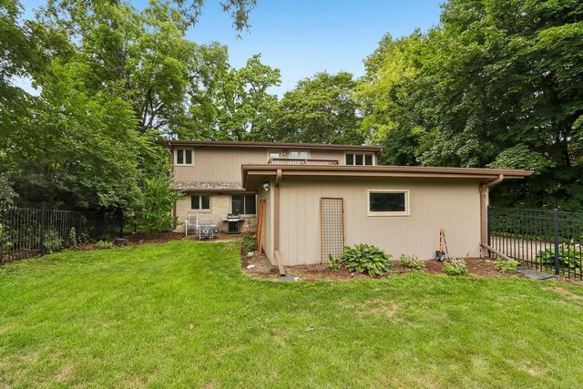 1210 E Broadway, Waukesha, WI 53186