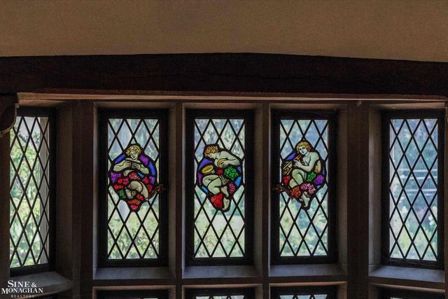 257 Ridge Road, Grosse Pointe Farms, MI 48236