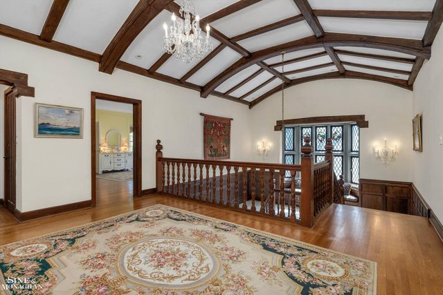 257 Ridge Road, Grosse Pointe Farms, MI 48236