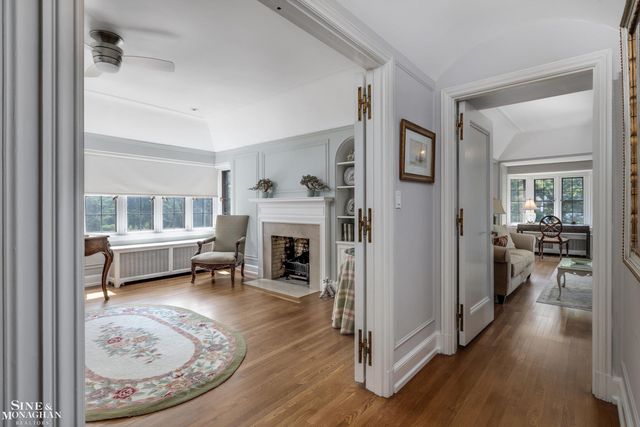 257 Ridge Road, Grosse Pointe Farms, MI 48236