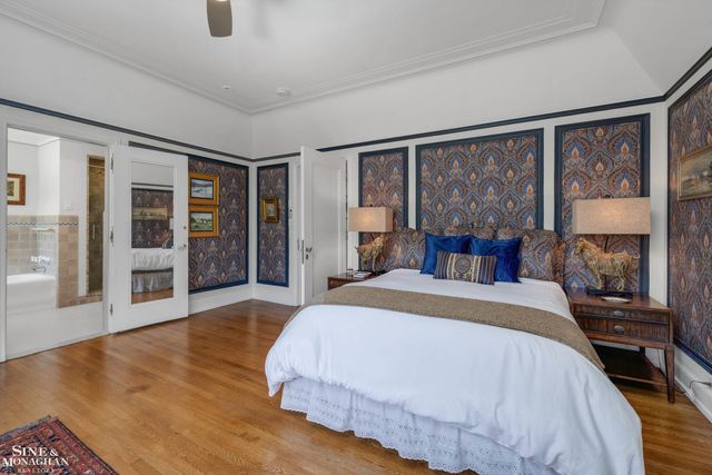 257 Ridge Road, Grosse Pointe Farms, MI 48236