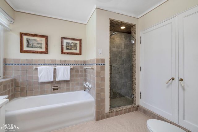 257 Ridge Road, Grosse Pointe Farms, MI 48236