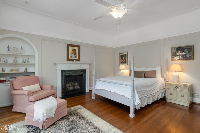 257 Ridge Road, Grosse Pointe Farms, MI 48236