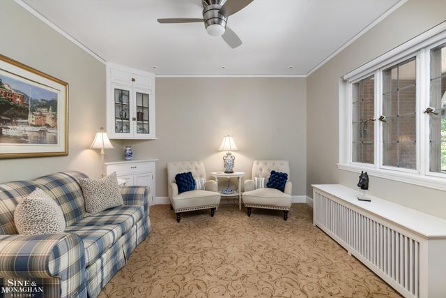 257 Ridge Road, Grosse Pointe Farms, MI 48236