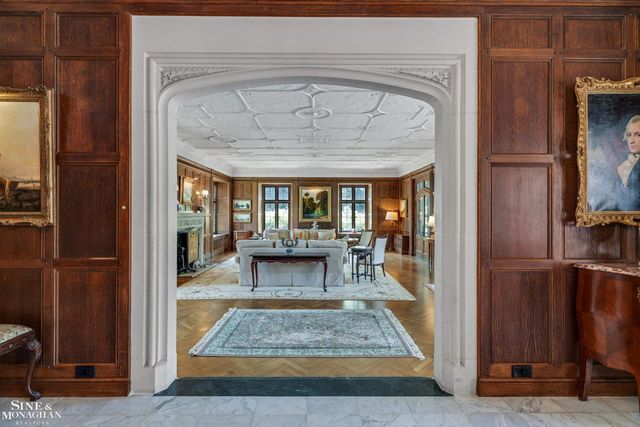 257 Ridge Road, Grosse Pointe Farms, MI 48236