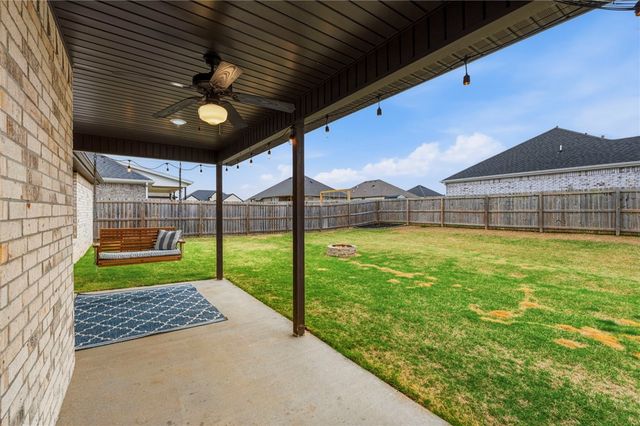 701 Tiger Eye Avenue, Lowell, AR 72745