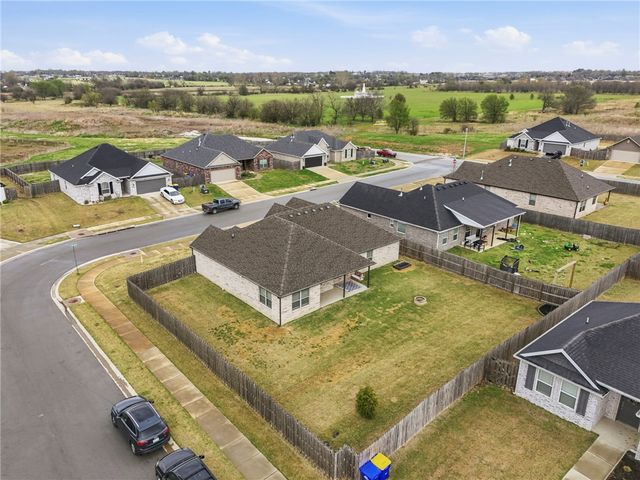 701 Tiger Eye Avenue, Lowell, AR 72745