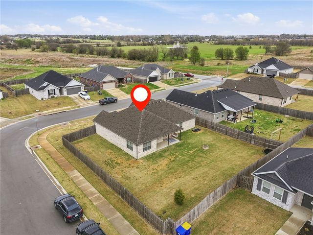 701 Tiger Eye Avenue, Lowell, AR 72745