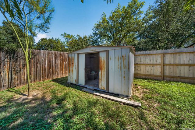 6018 Wood Bayou, San Antonio, TX 78249