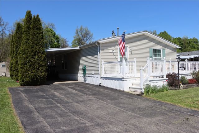6351 Pebble Brook Lane, Williamson, NY 14589