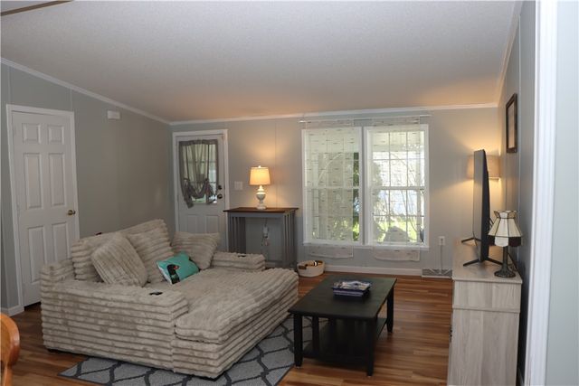 6351 Pebble Brook Lane, Williamson, NY 14589