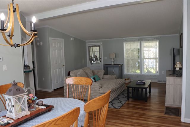 6351 Pebble Brook Lane, Williamson, NY 14589