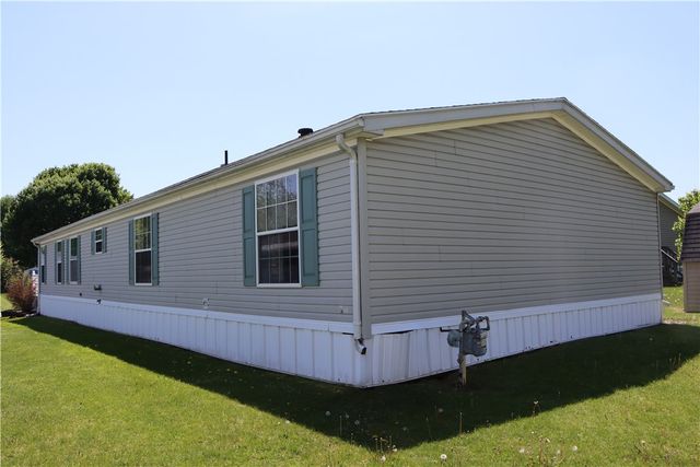 6351 Pebble Brook Lane, Williamson, NY 14589