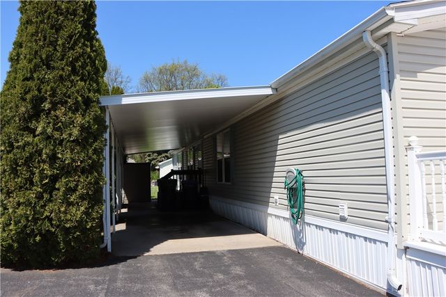 6351 Pebble Brook Lane, Williamson, NY 14589