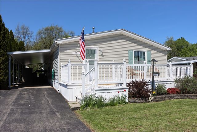 6351 Pebble Brook Lane, Williamson, NY 14589