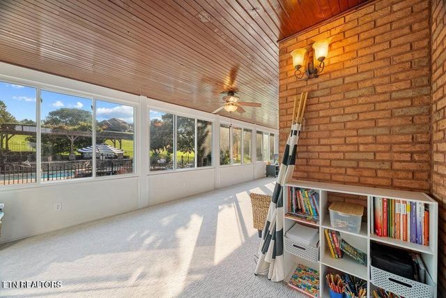 2120 Scott Lane, Knoxville, TN 37922