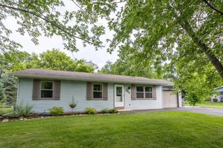 305 N Parkview DRIVE, Eagle, WI 53119