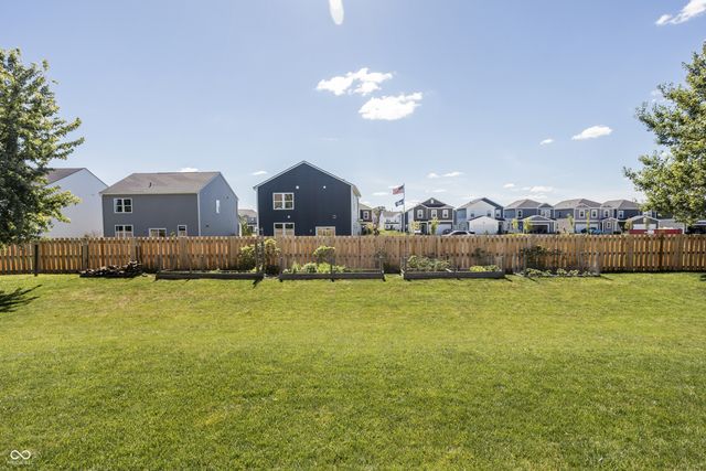3824 Dusty Sands, Whitestown, IN 46075