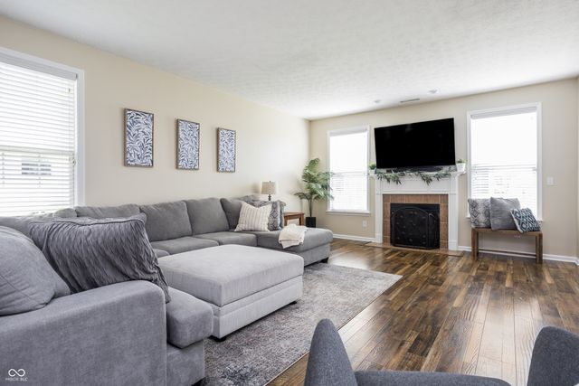 3824 Dusty Sands, Whitestown, IN 46075