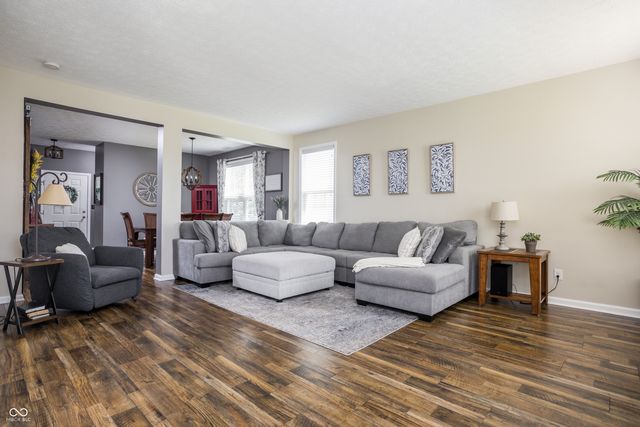 3824 Dusty Sands, Whitestown, IN 46075