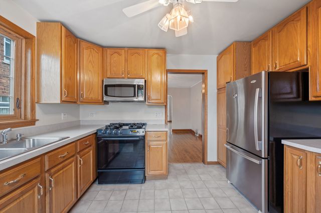 10928 S Avenue G Avenue, Chicago, IL 60617