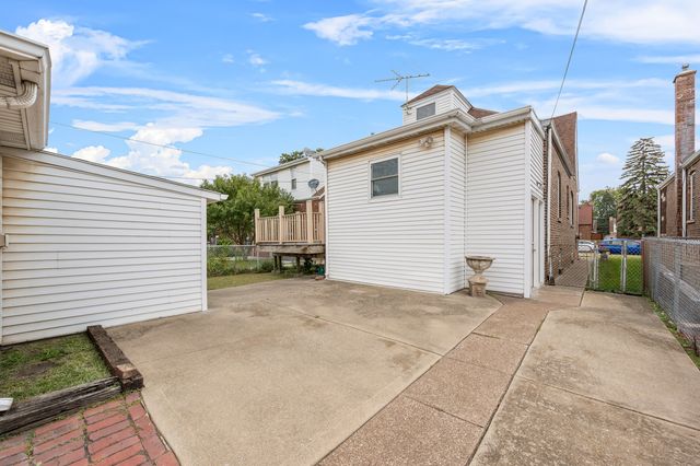 10928 S Avenue G Avenue, Chicago, IL 60617