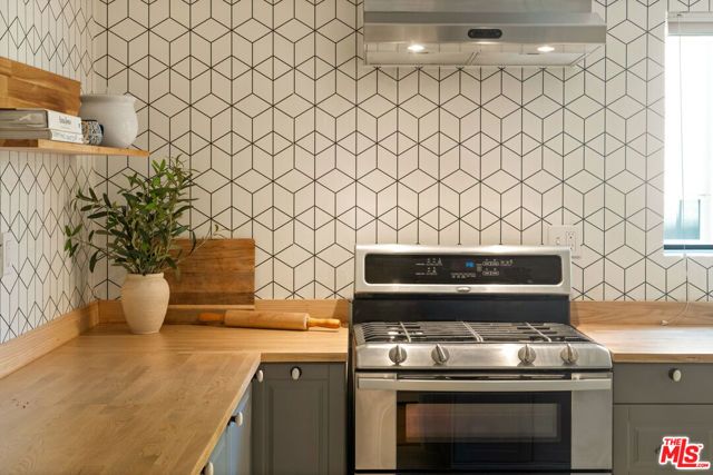 1539 Greenfield Avenue 102, Los Angeles, CA 90025